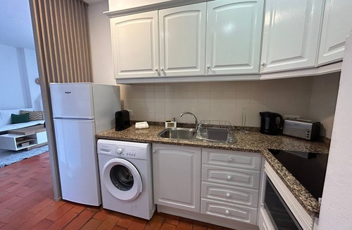 Alporchinhos Apartment | Senhora da Rocha Apartment w/SEA VIEW