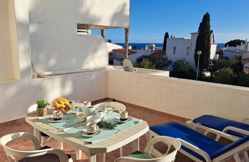 Alporchinhos Apartment | Senhora da Rocha Apartment w/SEA VIEW