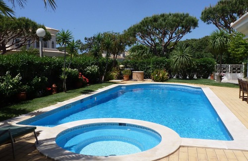 Vale do Lobo House | Spacious 4 bedroom villa in quiet location with sea views