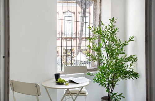 Misericordia House | Spacious 6-Bedroom Apt w/Sunny Terrace in Lisbon