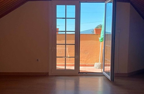 Seixas Cottage | Spacious Family Home with a Garden Near the Beach, River, and Spain