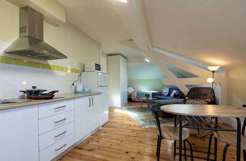 Se Nova Apartment | Spacious Family Studio in the Heart of Historic Coimbra! Breakfast Included!