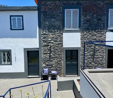 Estreito da Calheta House | Stone and Soul - Guesthouse Rooms in Calheta