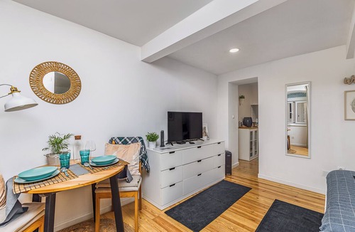Socorro Apartment | Studio in the heart of Mouraria. work and/or explore Lisbon.