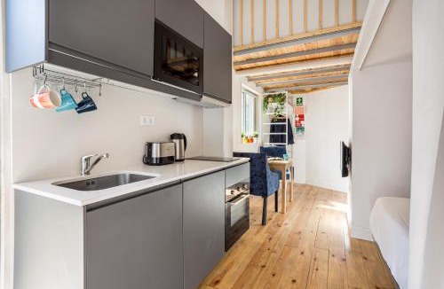 Algueirao - Mem Martins Apartment | Studio Nest - Near the train to Lisbon & Sintra