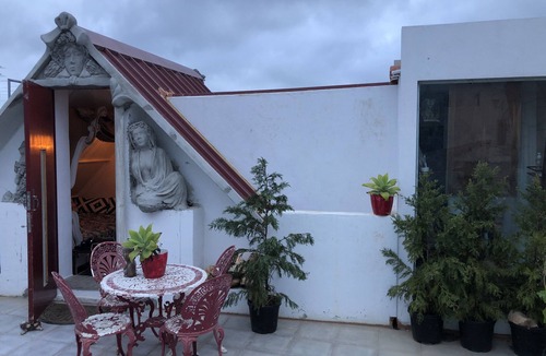 Mexilhoeira Grande Apartment | Studio Sleeps 2 with Free Parking