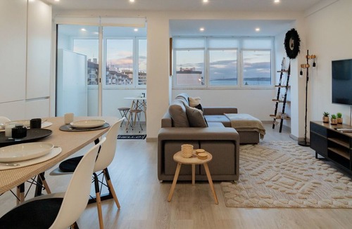 Paco De Arcos Apartment | Stylish Apartment W/River View by LovelyStay