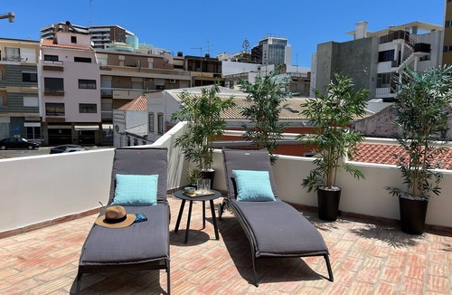 Faro City Centre House | Stylish House - Sun Terrace central location and 10 minutes walk to Beach Ferry