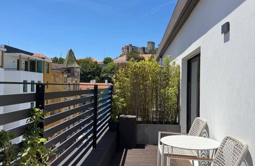 Barreira Apartment | Stylish Studio | Private Balcony & Tiles · Leiria