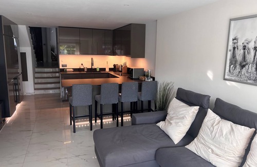 Vale do Garrao House | Stylish Vale do Garrão Townhouse, Sleeps 6 Near Beach, and Golf