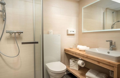 Obsteig Bed & Breakfast | Suite "Eagle's Nest" f. 2-5 pers. - Pension Alpenhof - Feel-good pension
