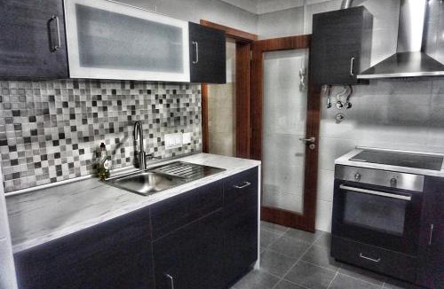 Carvoeira House | Sulemange Room in Queluz 11 minutes from Lisbon