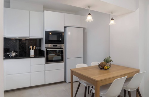 Canhas House | Sun Hill – Comfort in the South of the Island