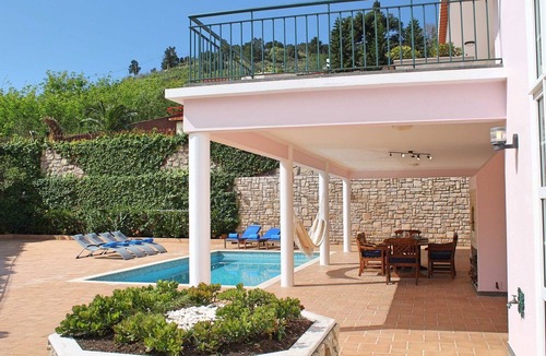 Sao Martinho Villa | Super Madeira Villa | 5 bedrooms | Casa Funchal Deluxe | Close to all facilities