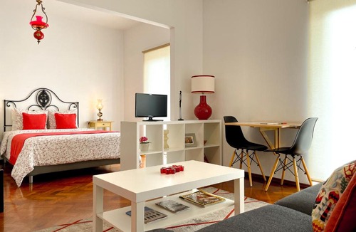Casal da Ladeira Apartment | SWEET CHILI - Studio with balcony near Metro & Airport