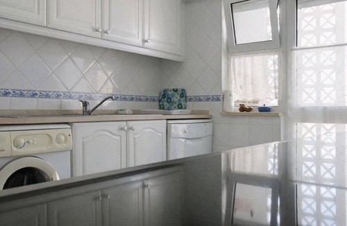 Areias de Sao Joao Condo | T2 Cond. Privado A/C. piscinas, praia a 500m