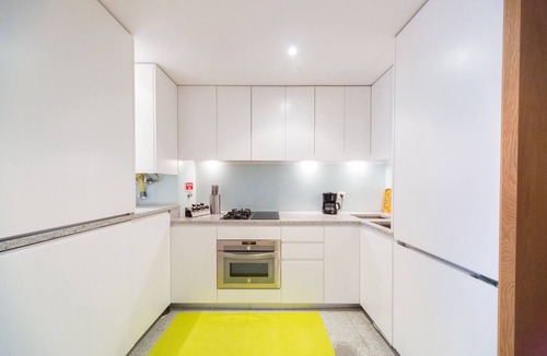 Monserrate House | T2 Duplex in the City Center - View to Gil Eanes boat