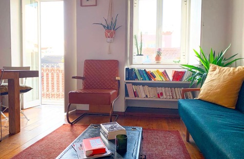 Santa Isabel Apartment | The Artist's Apartment in Campo de Ourique