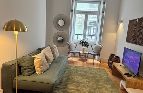 Encarnacao Apartment | The Crucifixo Collection - Serene