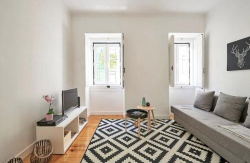 Merces Apartment | The Spot in Adelas