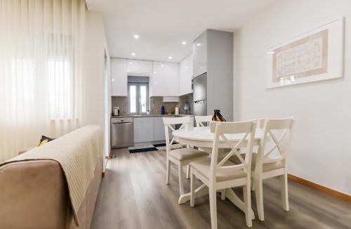 Monserrate Apartment | Tiana Apartment - City Centre with Terrace