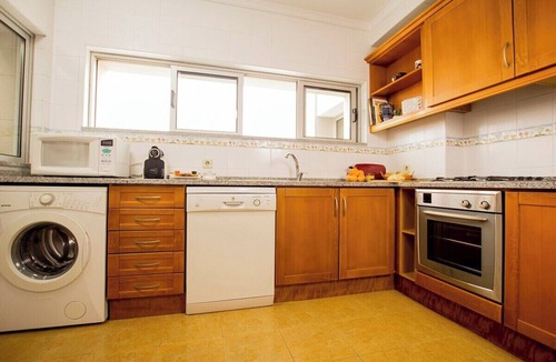 Aveiro Apartment | Tower House with Free Garage