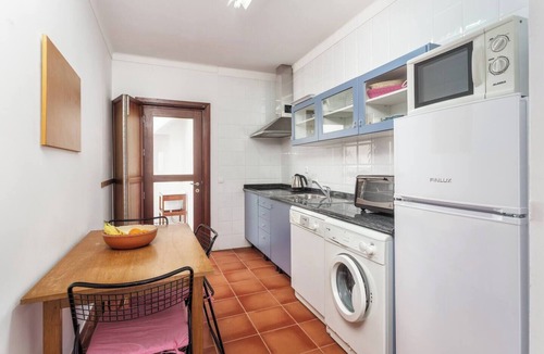 Alvor Apartment | Traditional house by Alvor Estuary with terrace and open views. Ideal for up to 4 guests, within walking distance of the beach and village centre.