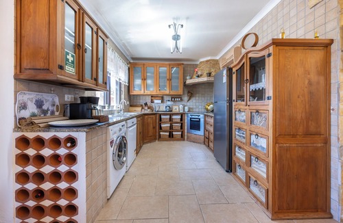 Budens House | Traditional Portuguese house in Budens