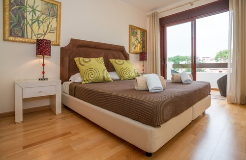 Almancil House | Traditional Townhouse in Vila Sol by Ideal Homes
