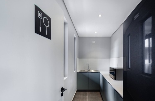 Umhlanga Ridge Apartment | Tyne Penthouse l 180 Degree Ocean Views l Inverter