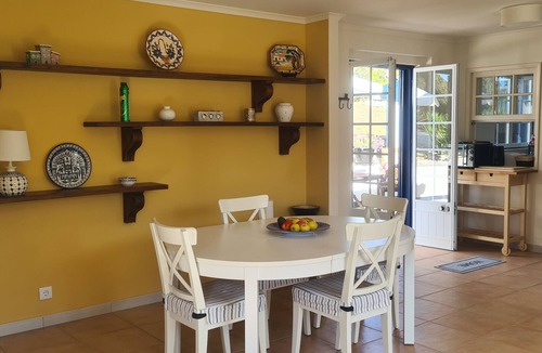 Obidos House | Vacation home in a rejuvenating natural setting close to the sea and shops