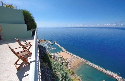 Lombo do Doutor Cottage | VIEWPOINT HOUSE