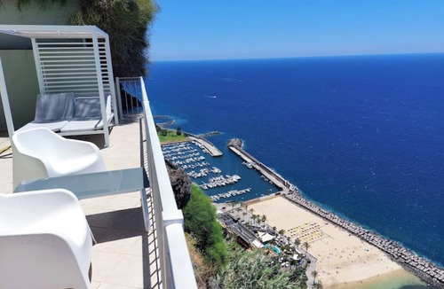 Lombo do Doutor Cottage | VIEWPOINT HOUSE