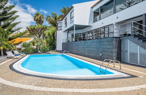 Sao Goncalo Villa | Vila Crerital - By Wehost