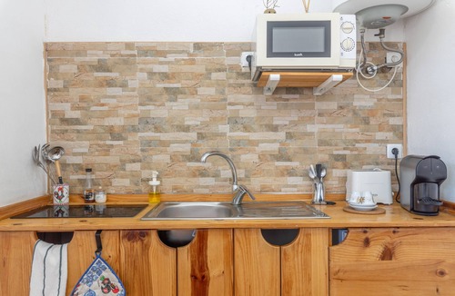 Barreiro Apartment | Vila Natura – Secret Retreat S5 with Shared Terrace & Garden, Wi-Fi
