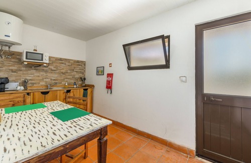 Barreiro Apartment | Vila Natura – Secret Retreat S4 with Shared Terrace & Garden, Wi-Fi