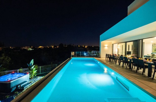 Armacao de Pera Villa | Villa Albert, Pool, Jacuzzi, Games Room