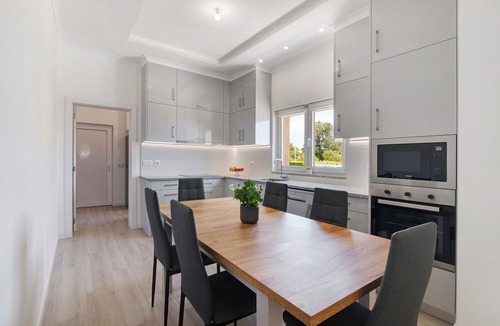 Pera Villa | Villa 'Casa Amma' with Private Garden, Wi-Fi and Air Conditioning