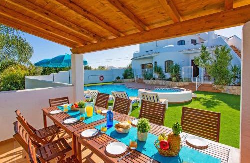 Patroves Villa | Villa Casa do Laguinho by Villa Plus