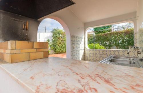 Estombar Villa | Villa in Carvoeiro with 2 bedrooms and private pool - short walk to local restaurant