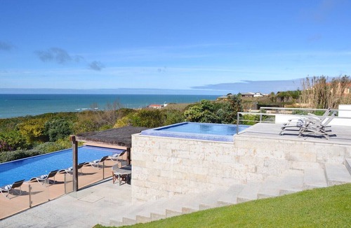 Colares Villa | Villa Isis - Superb villa for 19, with magnificent sea views and two private swimming pools