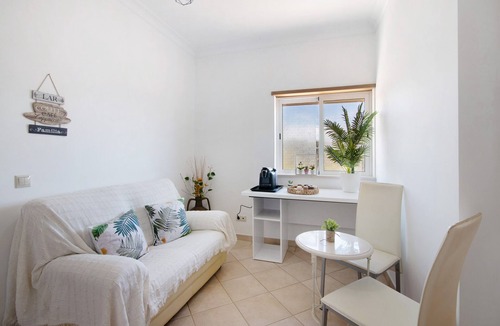 Loule Villa | Villa 'J R Dream House' with Private Pool, Sports Equipment, Wi-Fi, AC, Private Parking