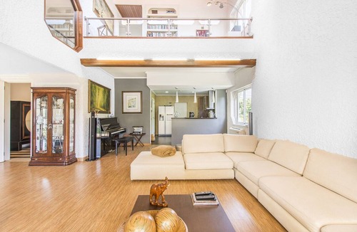 Cascais Villa | Villa Marina - Sunny beach and golf holiday home near top courses in Cascais