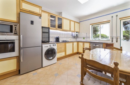 Aldeia das Acoteias Ski Chalet | Villa Moises - an excellent property 500 mts from the famous Falésia beach