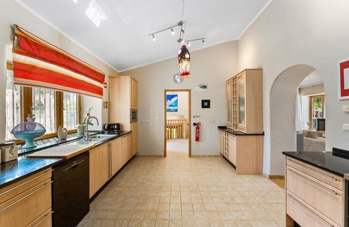 Cerro do Mocho Villa | Villa 'Quinta Padeiro' with Private Pool, Wi-Fi and Air Conditioning