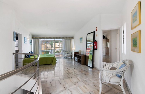 Montechoro Villa | Villa 'Rebelo' with Private Pool, Private Garden and Wi-Fi
