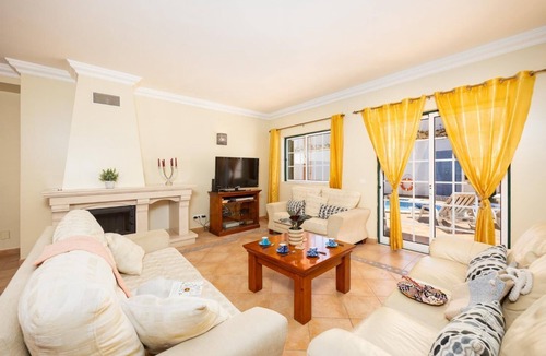 Vale de Santa Maria Villa | Villa Santa Maria - Three Bedroom Villa, Sleeps 6
