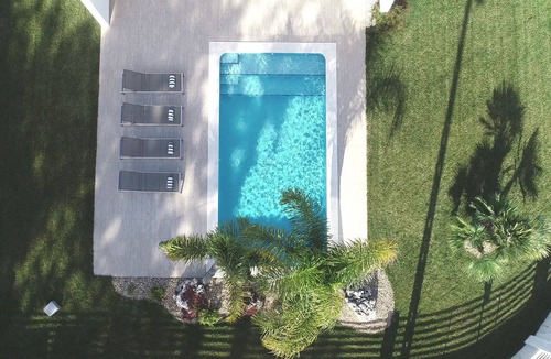 Charneca de Caparica e Sobreda Villa | Villa Sassi - Recent private short-term rental villa with swimming pool and barbecue by Allure Villas
