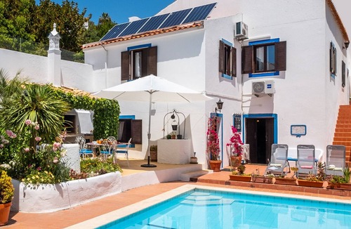 Mato Serrao Villa | Villa w/heatable pool & BBQ in Carvoeiro