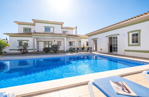 Albufeira Villa | Villa with Saltwater Swimming Pool